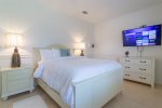 Comfy Queen Guest room with an additional foldout bed sleeps 3-4